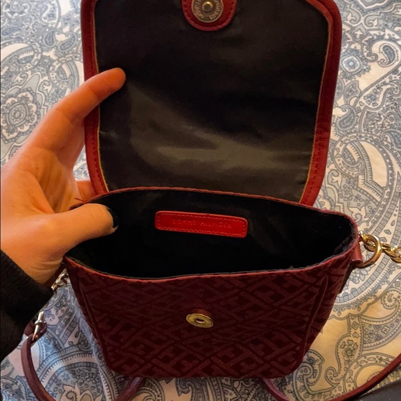 Tommy Hilfiger Crossbody Bag - Picture 3 of 4